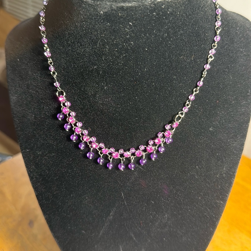 New  In Box Retired Lia Sophia Necklace.